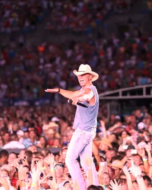 Kenny Chesney East Rutherford