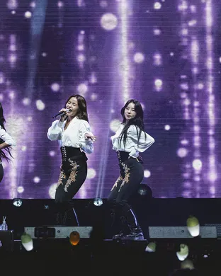 MAMAMOO Elmont