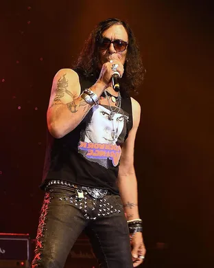 Stephen Pearcy Ridgefield