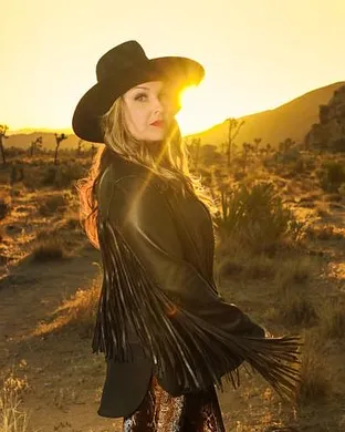 Sunny Sweeney Fairfield